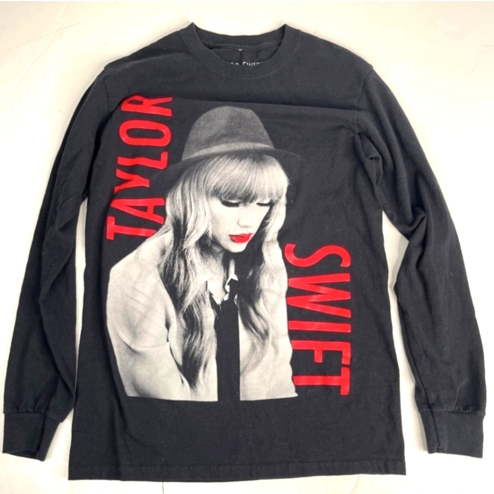 Swiftie (TS) And You Don't Know How Nice That Is T-Shirt Size Small RED